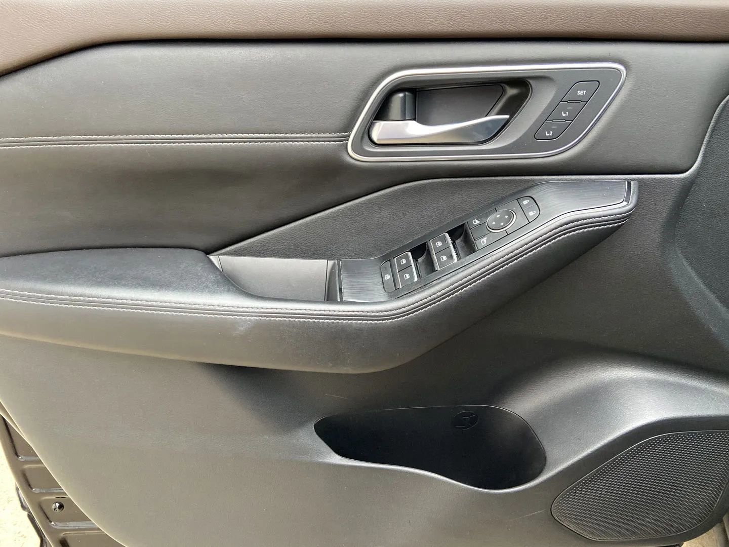 Used 2021 Nissan Rogue SL w/ Premium Package image 10