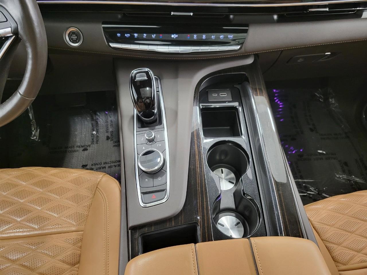 Used 2023 Cadillac Escalade Premium Luxury w/ Performance Package AWD/4WD image 16