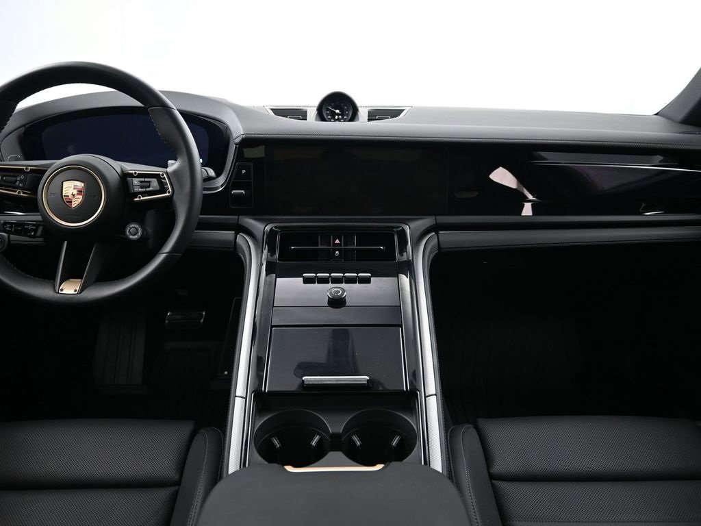 Used 2025 Porsche Panamera 4 image 9
