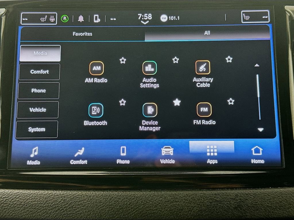 Used 2024 Chrysler Pacifica Touring-L FWD image 19