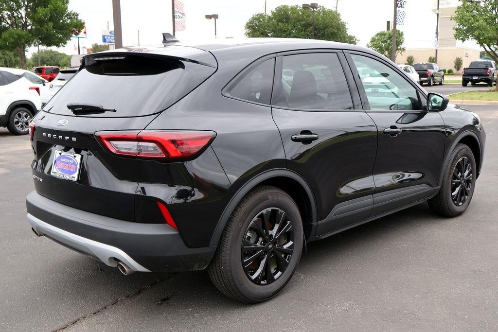 Used 2025 Ford Escape Active FWD image 11