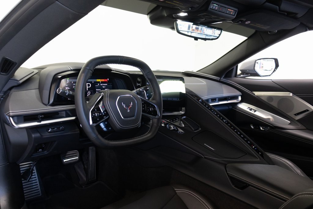 Used 2025 Chevrolet Corvette Stingray Preferred Cpe w/ 2LT image 17