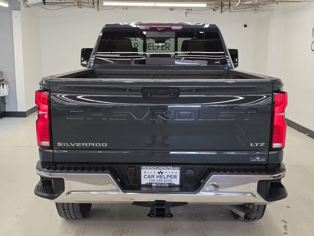 Used 2025 Chevrolet Silverado 2500 LTZ w/ LTZ Premium Package AWD/4WD image 9