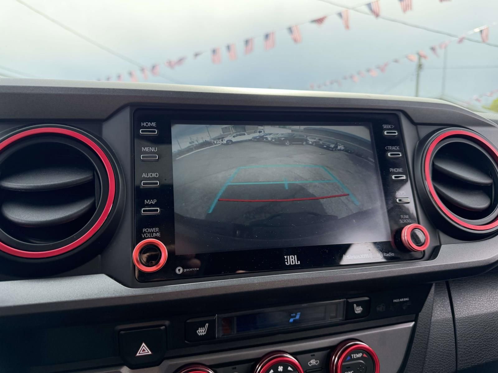 Used 2020 Toyota Tacoma TRD Sport w/ TRD Premium Sport Package AWD/4WD image 25