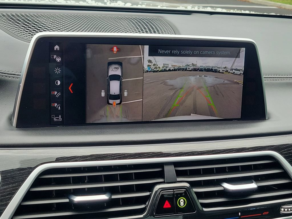 Used 2019 BMW 750i w/ Executive Package image 31