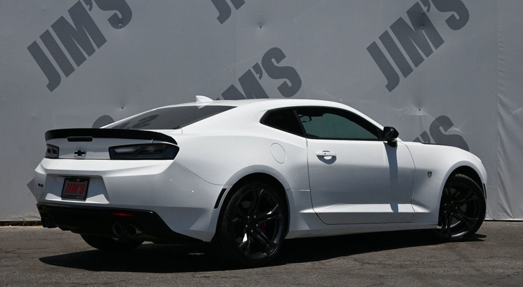 Used 2017 Chevrolet Camaro SS RWD image 5