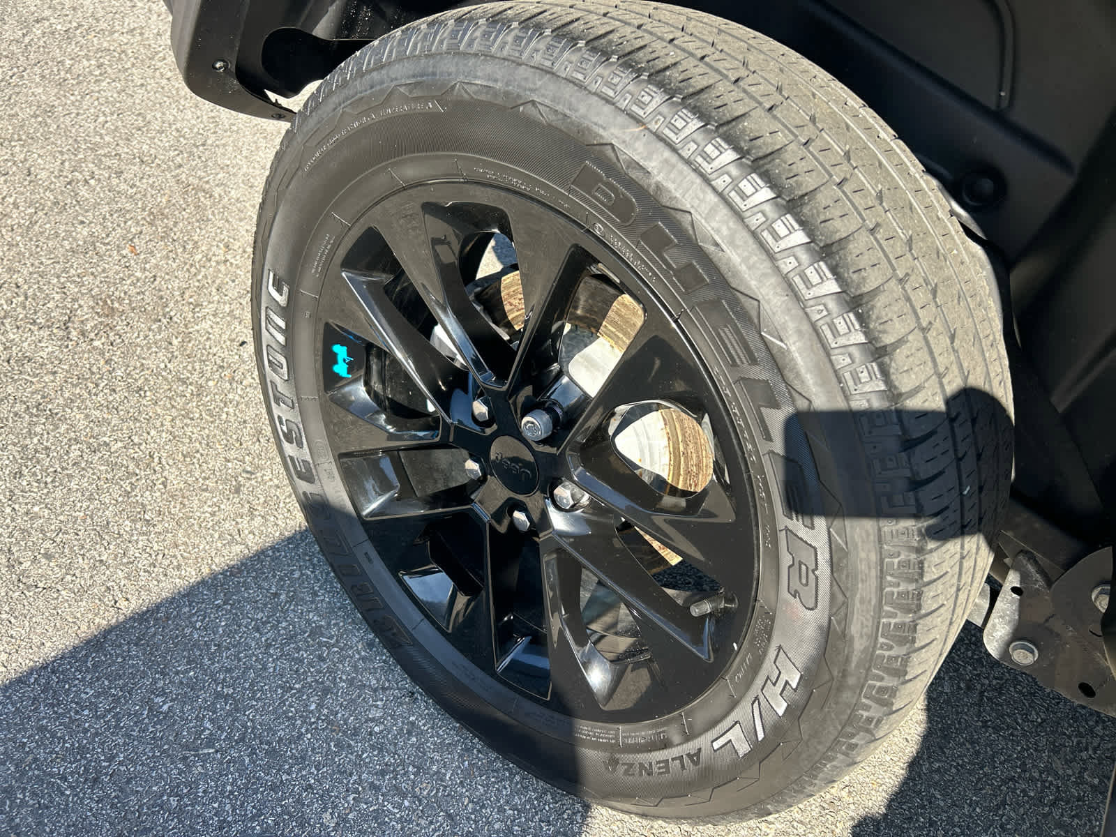 Used 2023 Jeep Wrangler Sahara w/ Cold Weather Group image 13