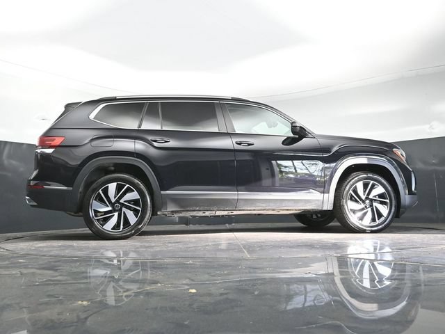 Used 2025 Volkswagen Atlas SEL AWD/4WD image 34