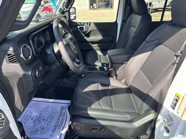 New 2026 Jeep Gladiator Sport AWD/4WD image 21