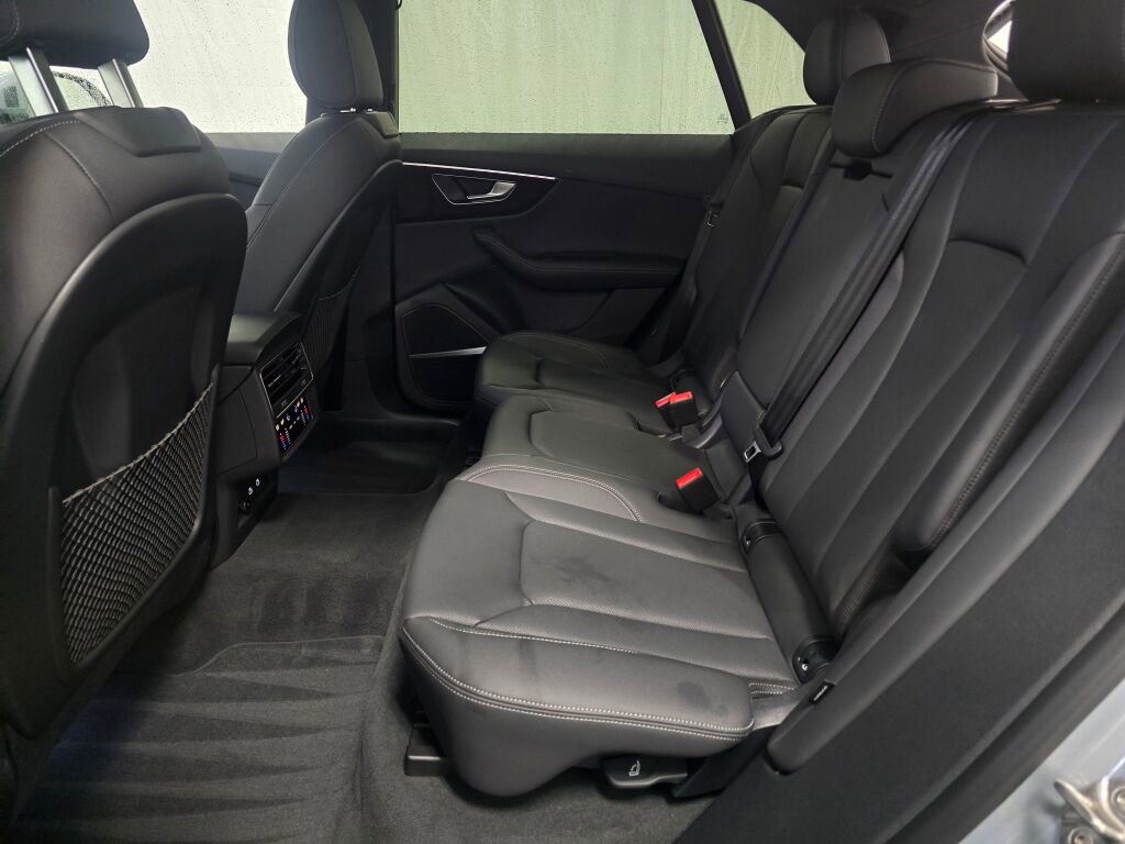 Certified 2025 Audi Q8 Premium Plus w/ Premium Plus Package image 19