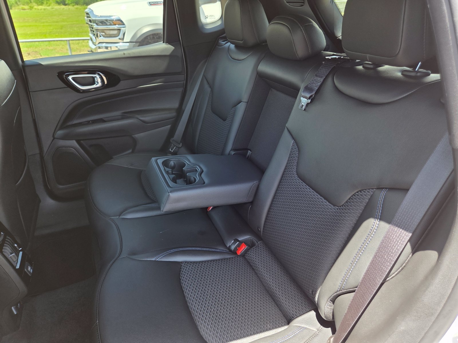 New 2026 Jeep Compass Latitude AWD/4WD image 23