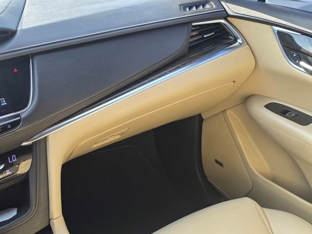 Used 2017 Cadillac XT5 FWD image 20