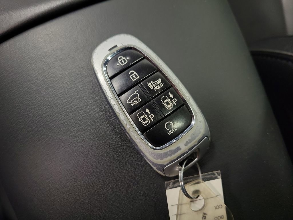 Used 2023 Hyundai Santa Fe Limited AWD/4WD image 15
