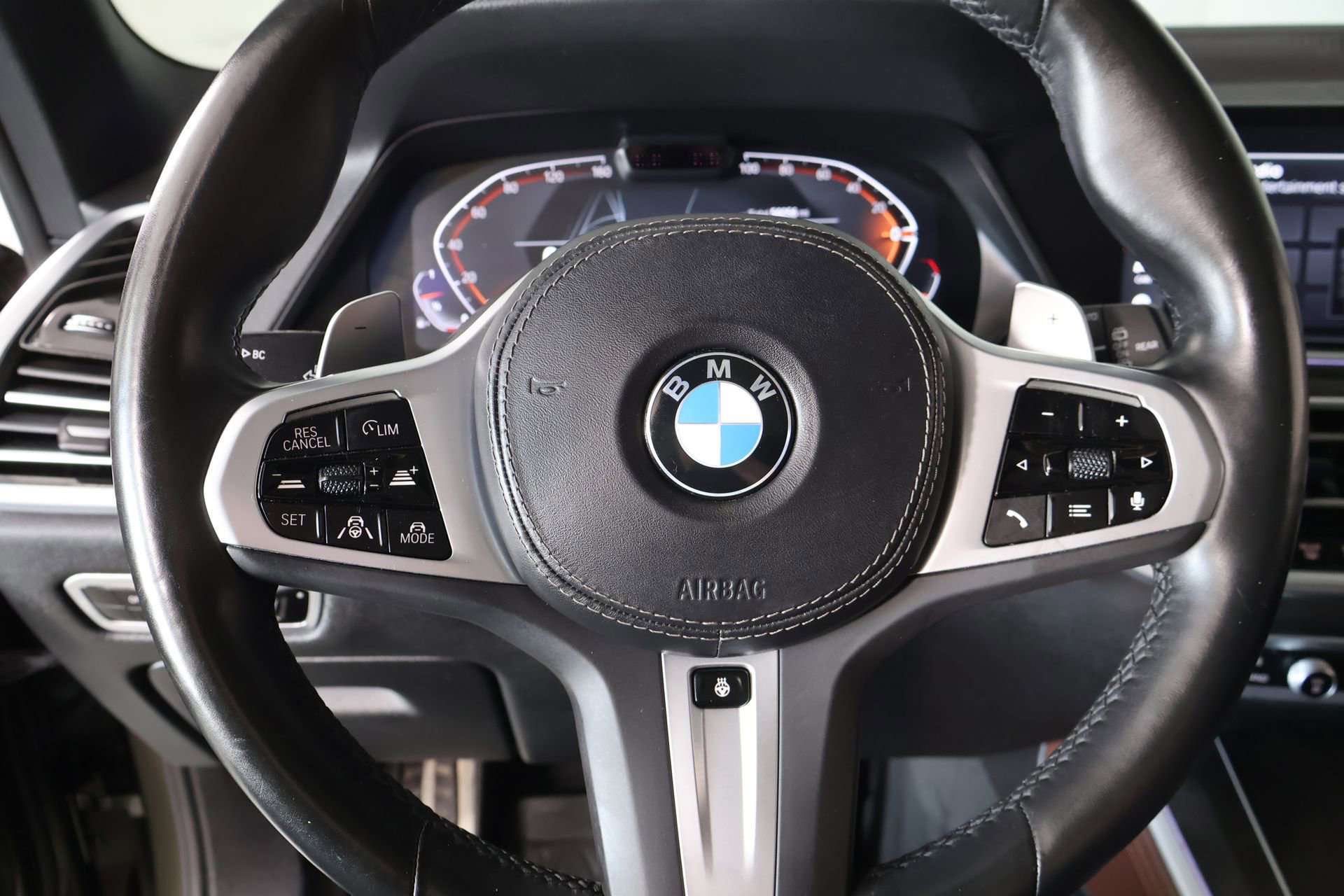 Used 2023 BMW X5 xDrive40i w/ M Sport Package AWD/4WD image 3