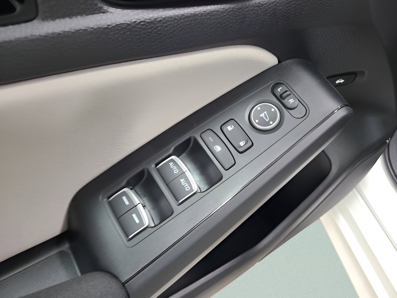 Certified 2024 Honda Civic EX image 20