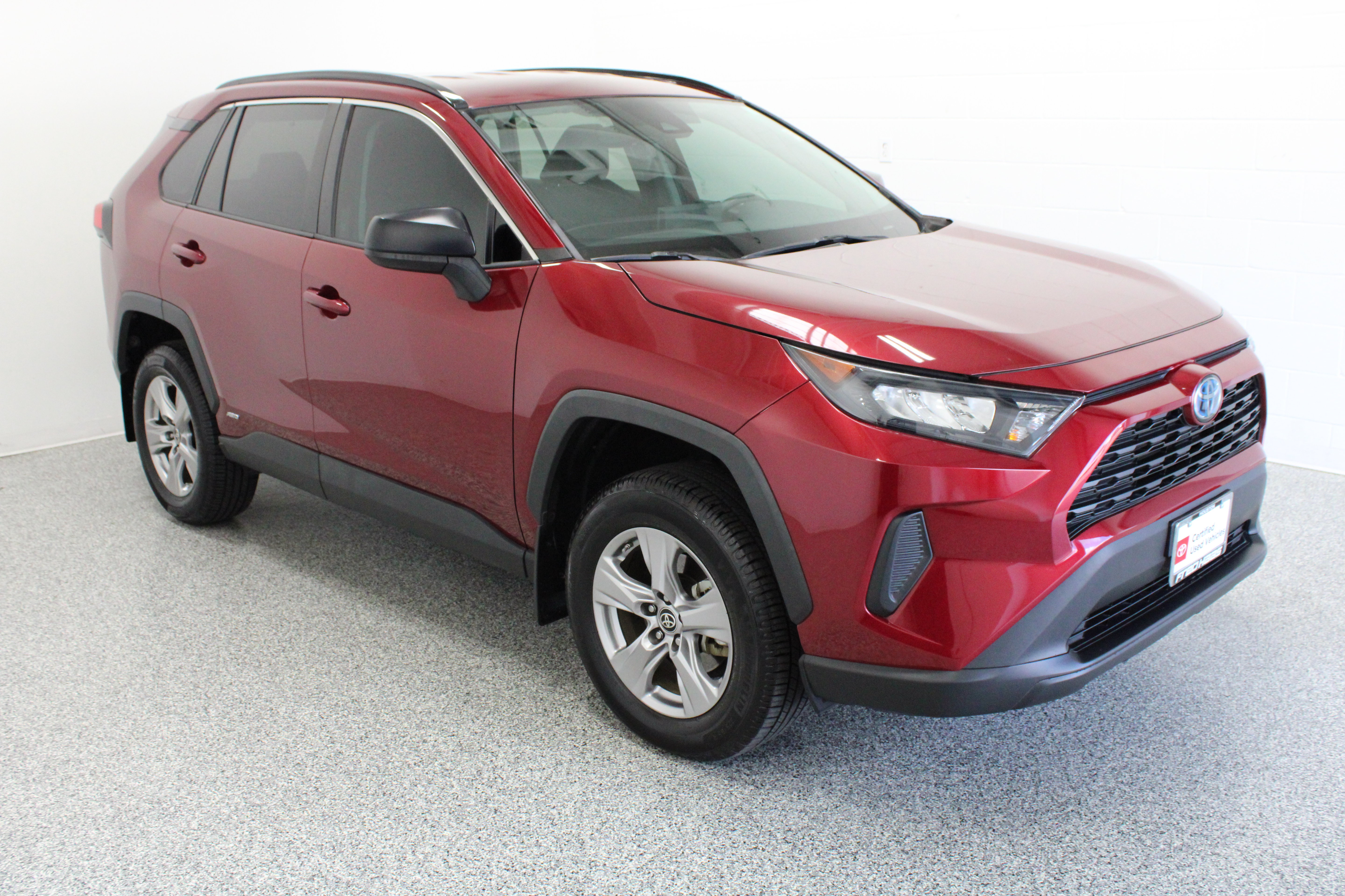 Used 2022 Toyota RAV4 LE AWD/4WD image 4