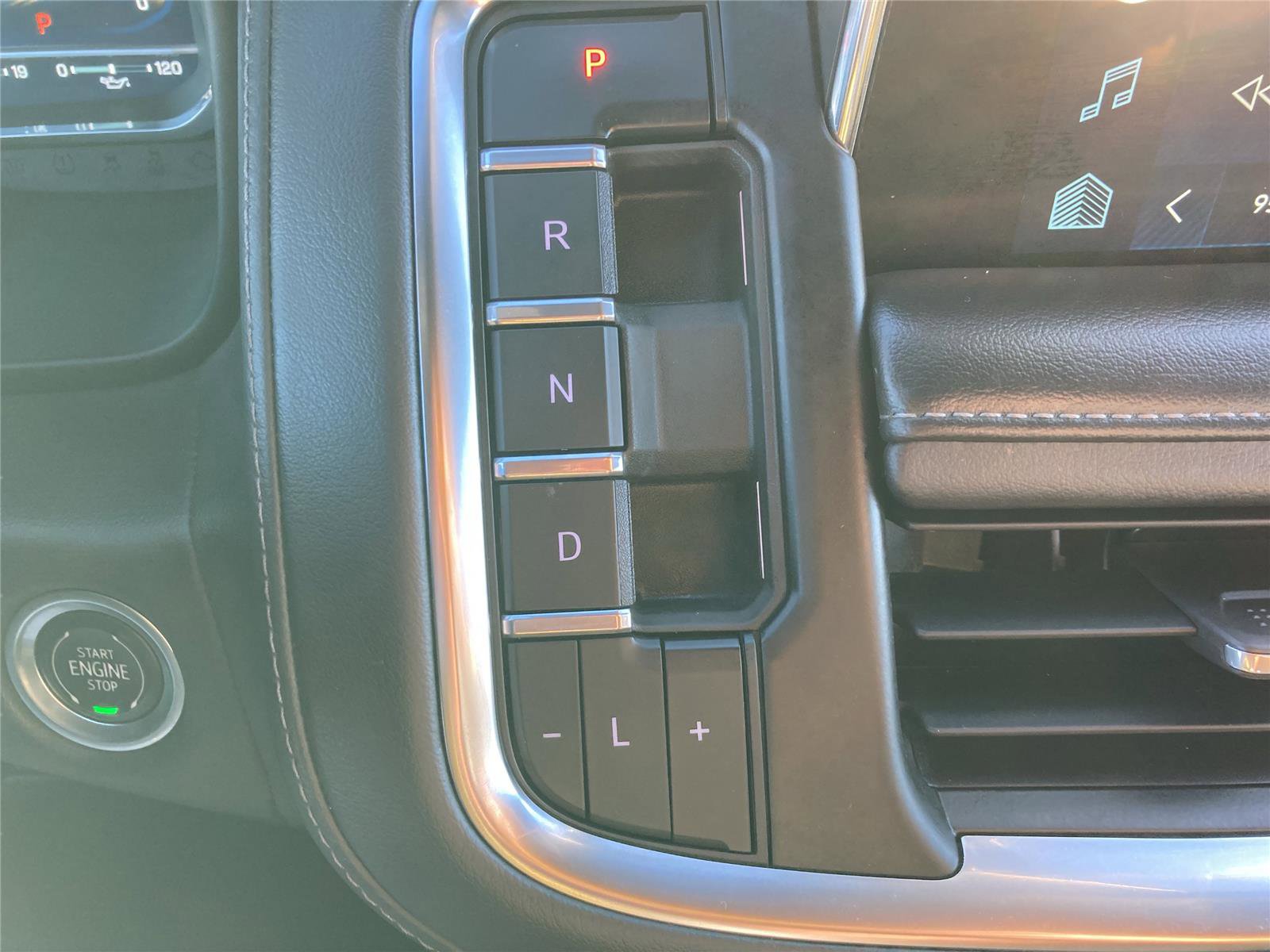 Used 2022 Chevrolet Tahoe Z71 w/ Max Trailering Package image 15