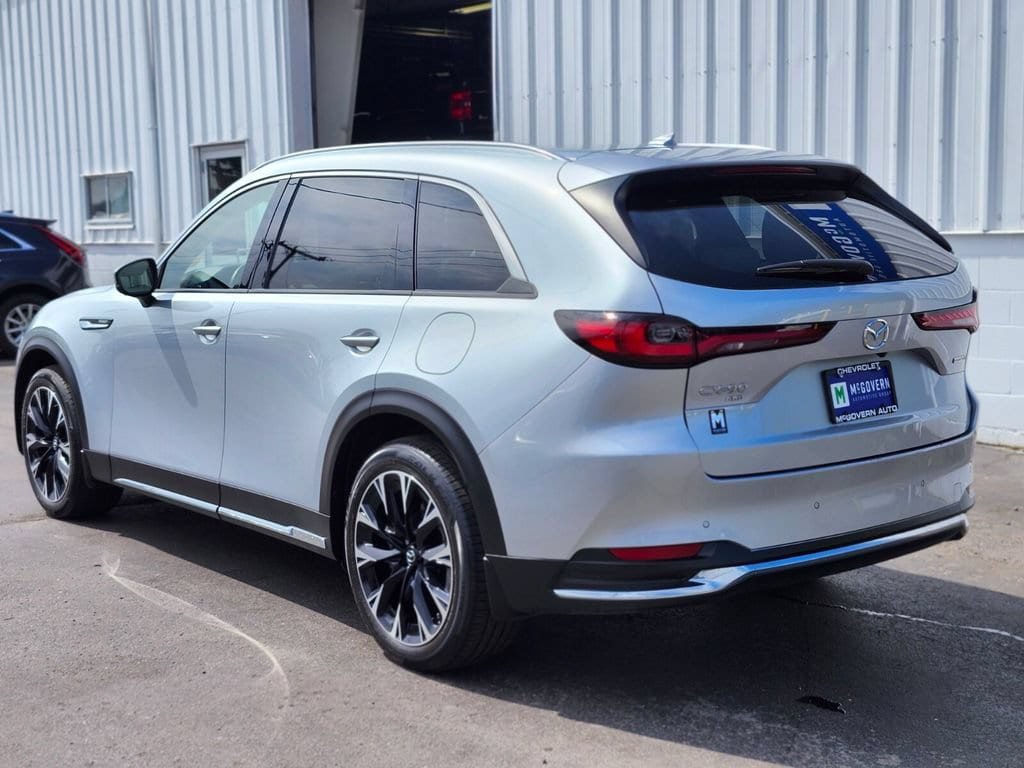 Used 2024 MAZDA CX-90 Plug-In Hybrid w/ Premium Plus AWD/4WD image 3