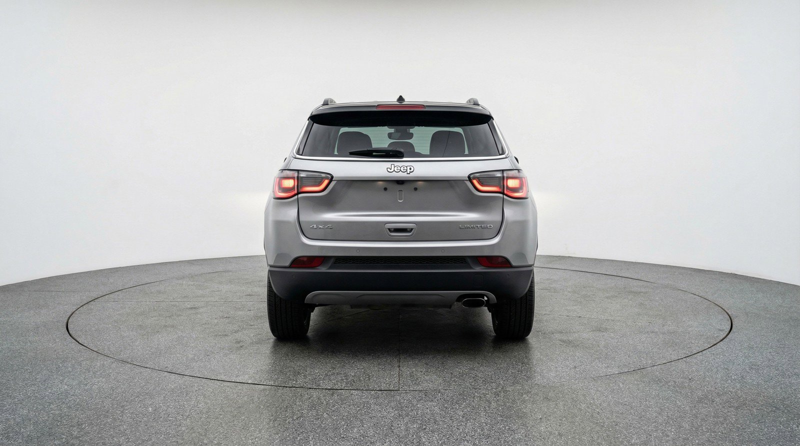 Used 2025 Jeep Compass Trailhawk image 7