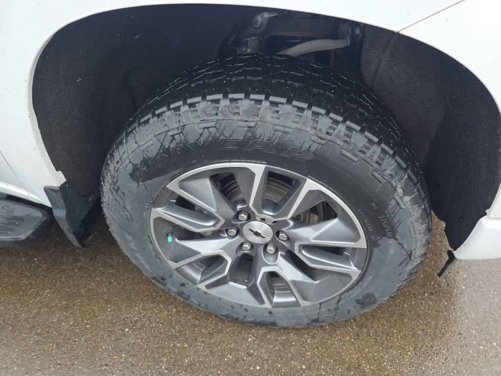 Used 2023 Chevrolet Silverado 1500 RST AWD/4WD image 5