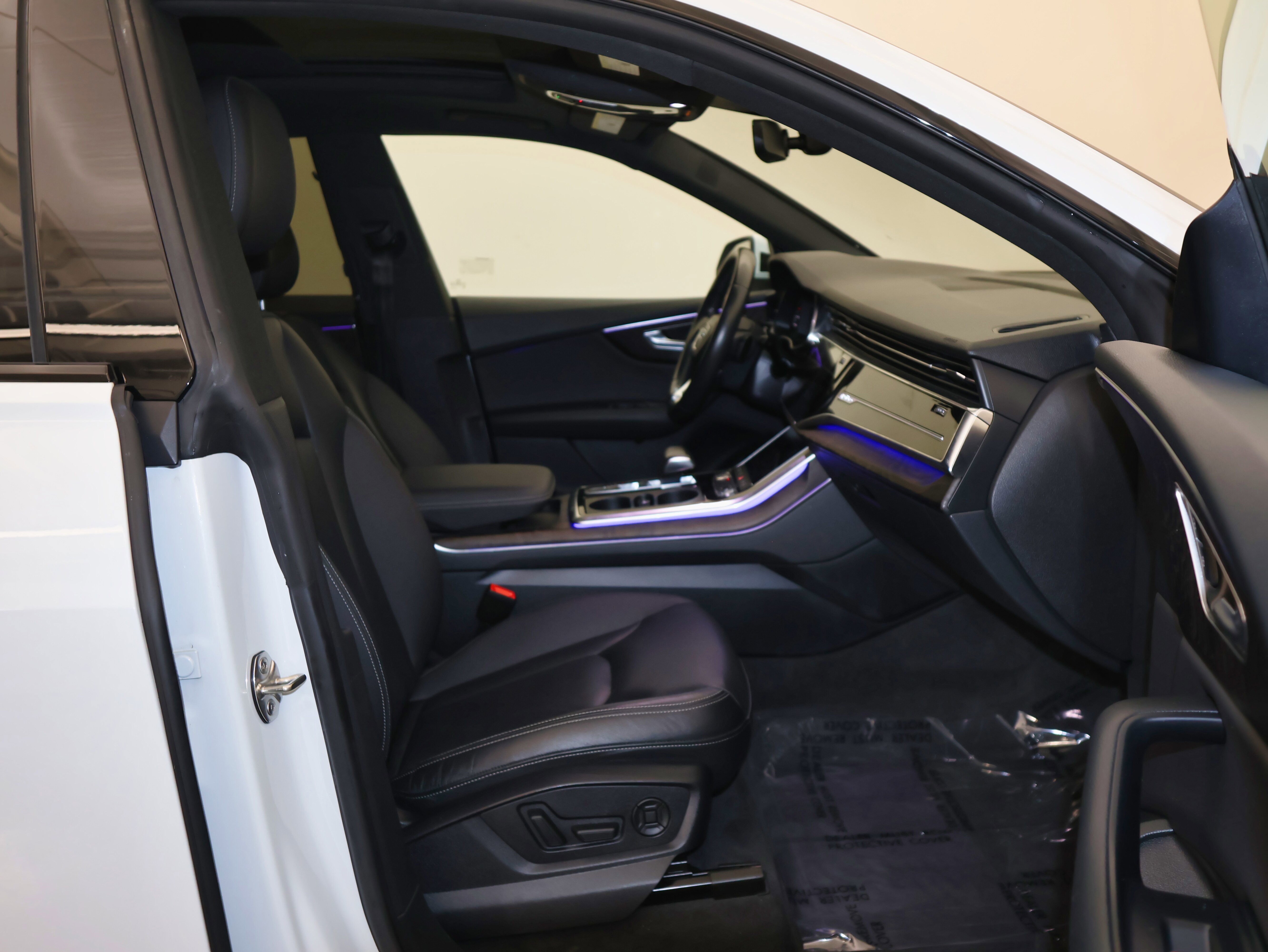 Used 2019 Audi Q8 Premium Plus w/ Premium Plus image 45