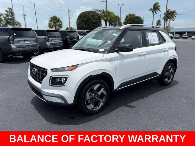 Used 2025 Hyundai Venue Limited FWD image 3