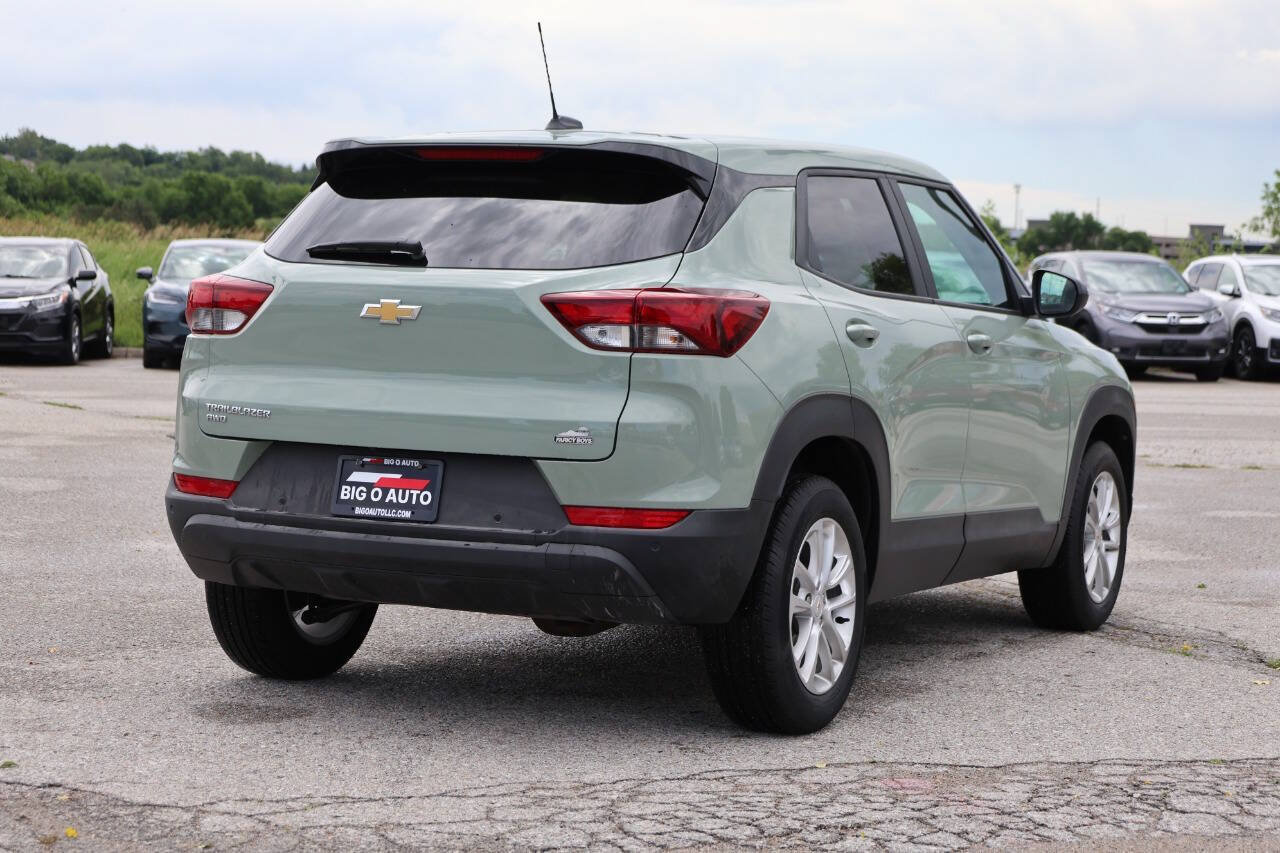 Used 2026 Chevrolet TrailBlazer LS w/ LS Convenience Package AWD/4WD image 9
