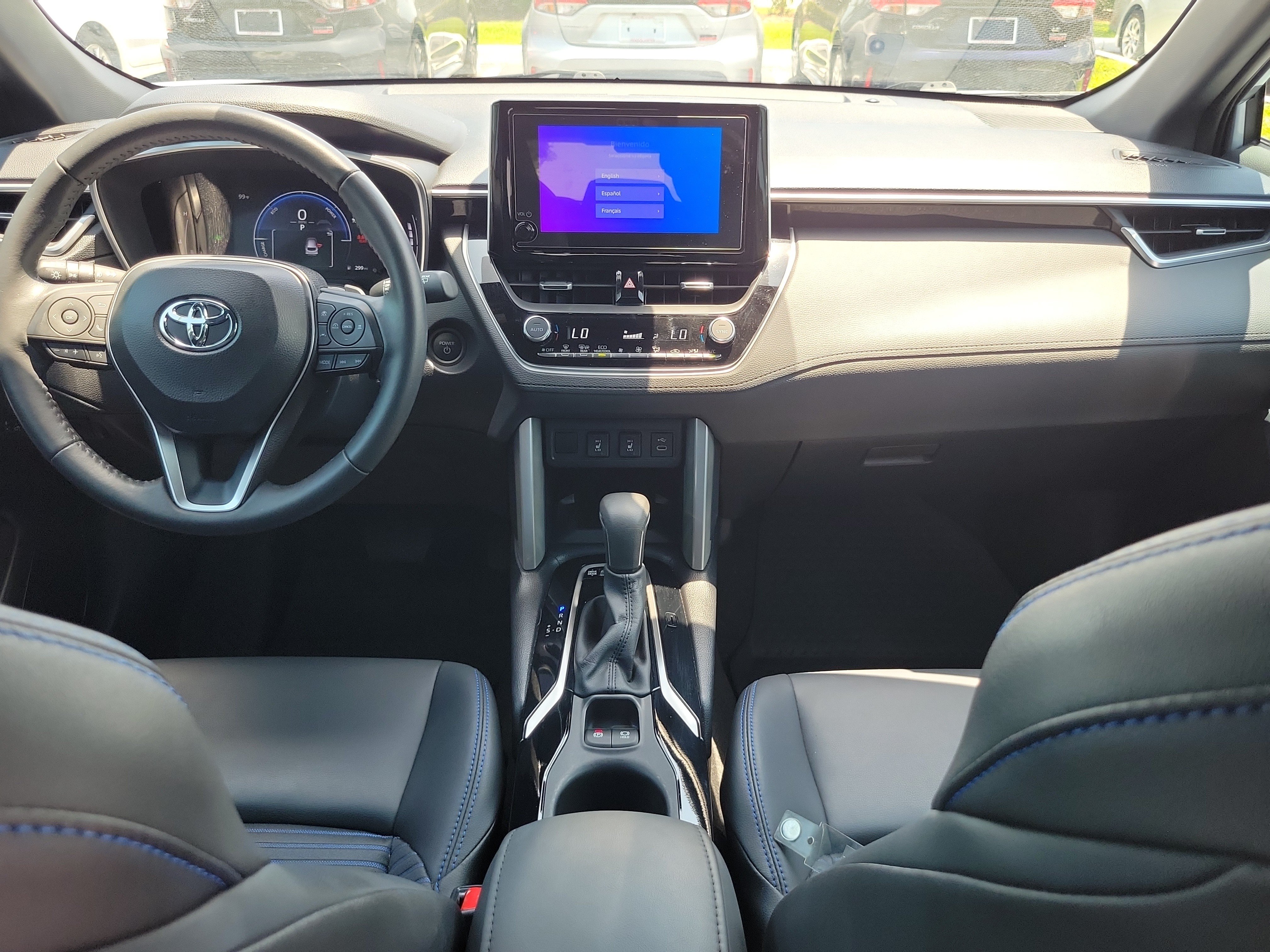 Used 2024 Toyota Corolla Cross AWD Hybrid w/ Convenience Package image 16