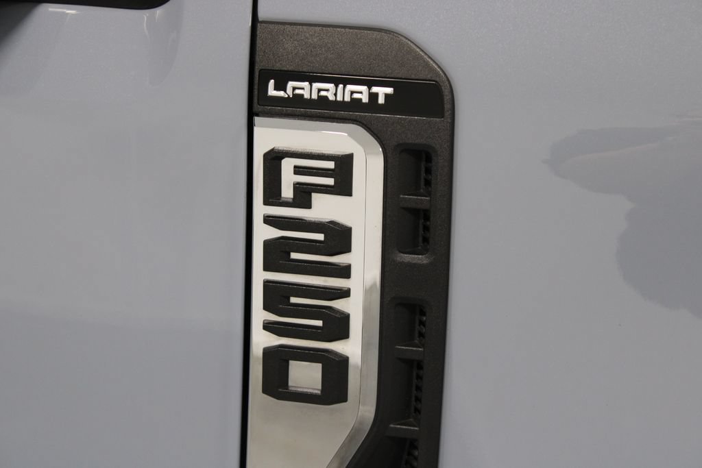 Used 2024 Ford F250 Lariat w/ Lariat Ultimate Package AWD/4WD image 12