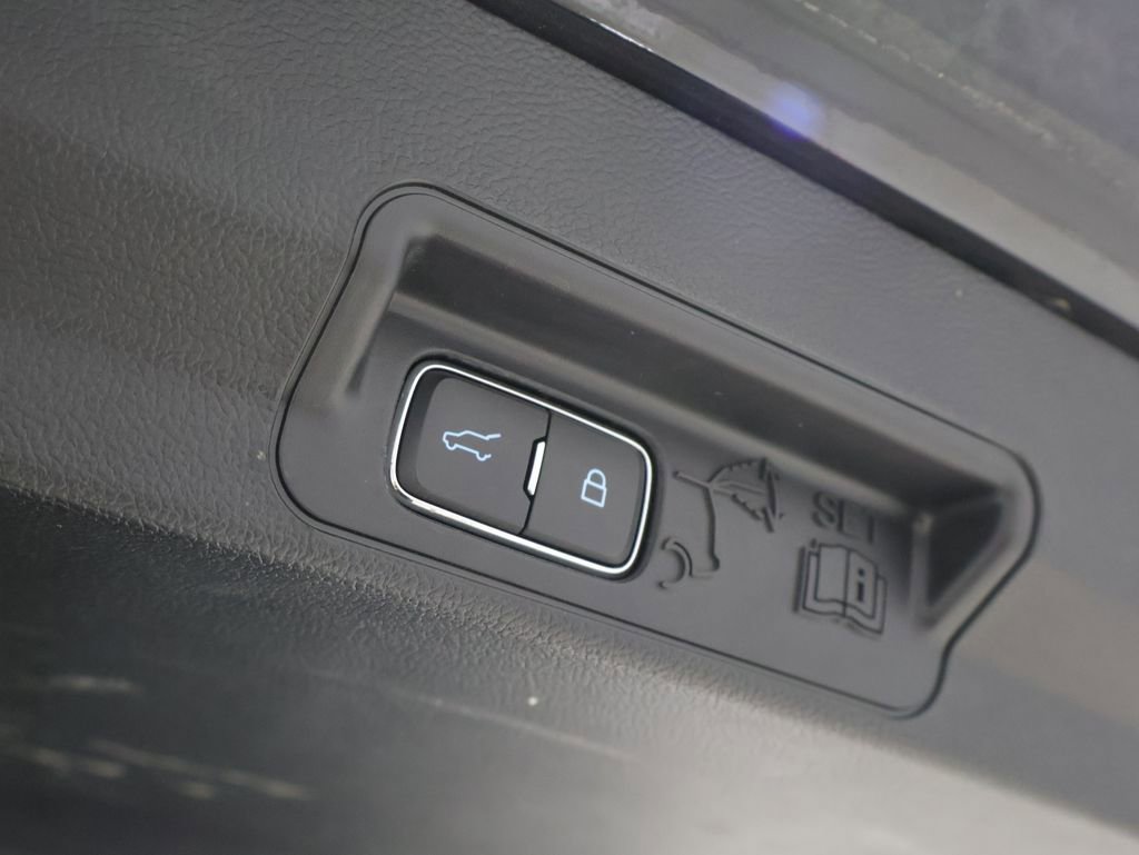 Used 2024 Ford Explorer Limited w/ Equipment Group 301A AWD/4WD image 22