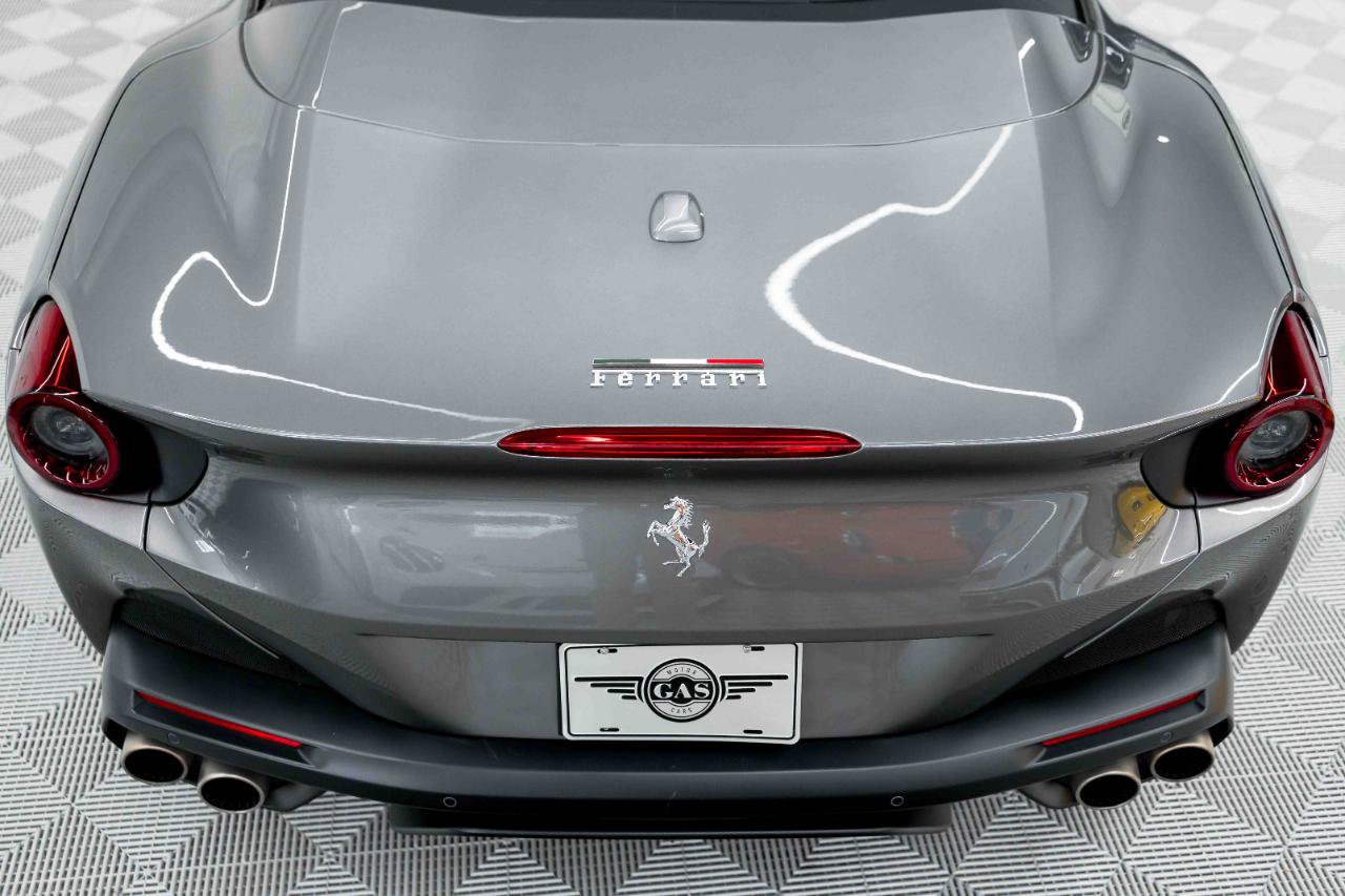 Used 2020 Ferrari Portofino RWD image 39