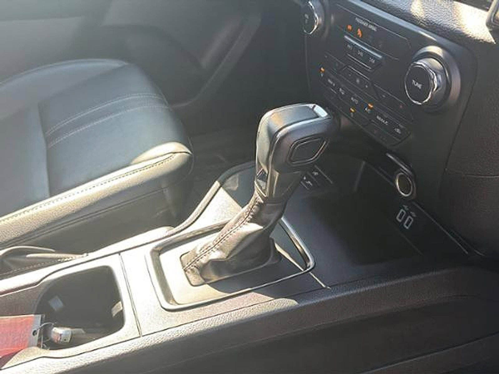 Used 2020 Ford Ranger Lariat w/ Trailer Tow Package image 11