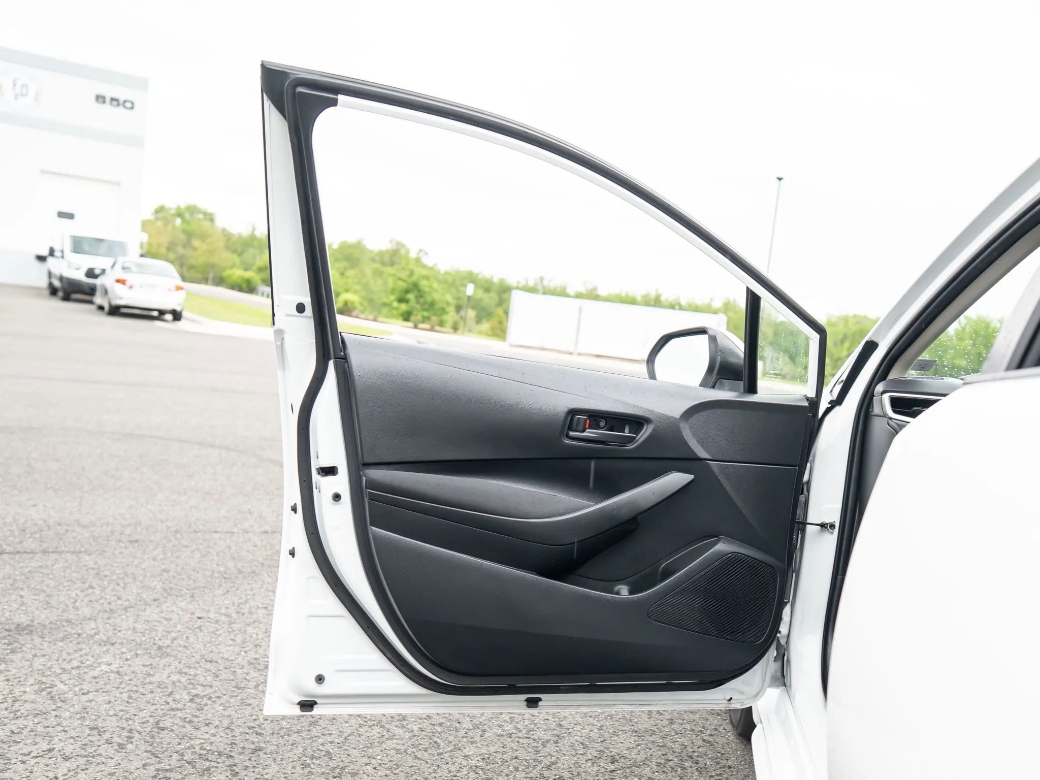 Used 2024 Toyota Corolla LE FWD image 41
