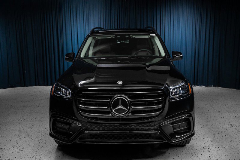 New 2026 Mercedes-Benz GLS 450 4MATIC image 2