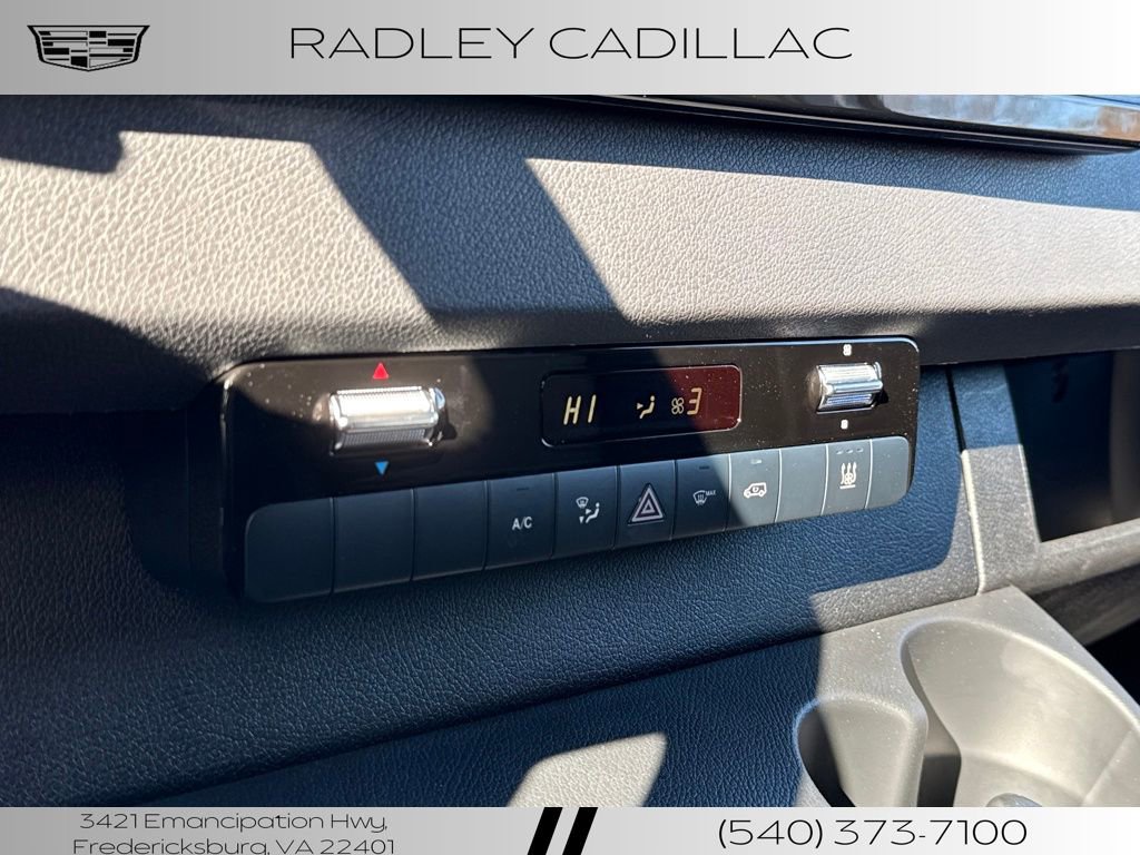 Used 2024 Mercedes-Benz eSprinter 170 Cargo image 23