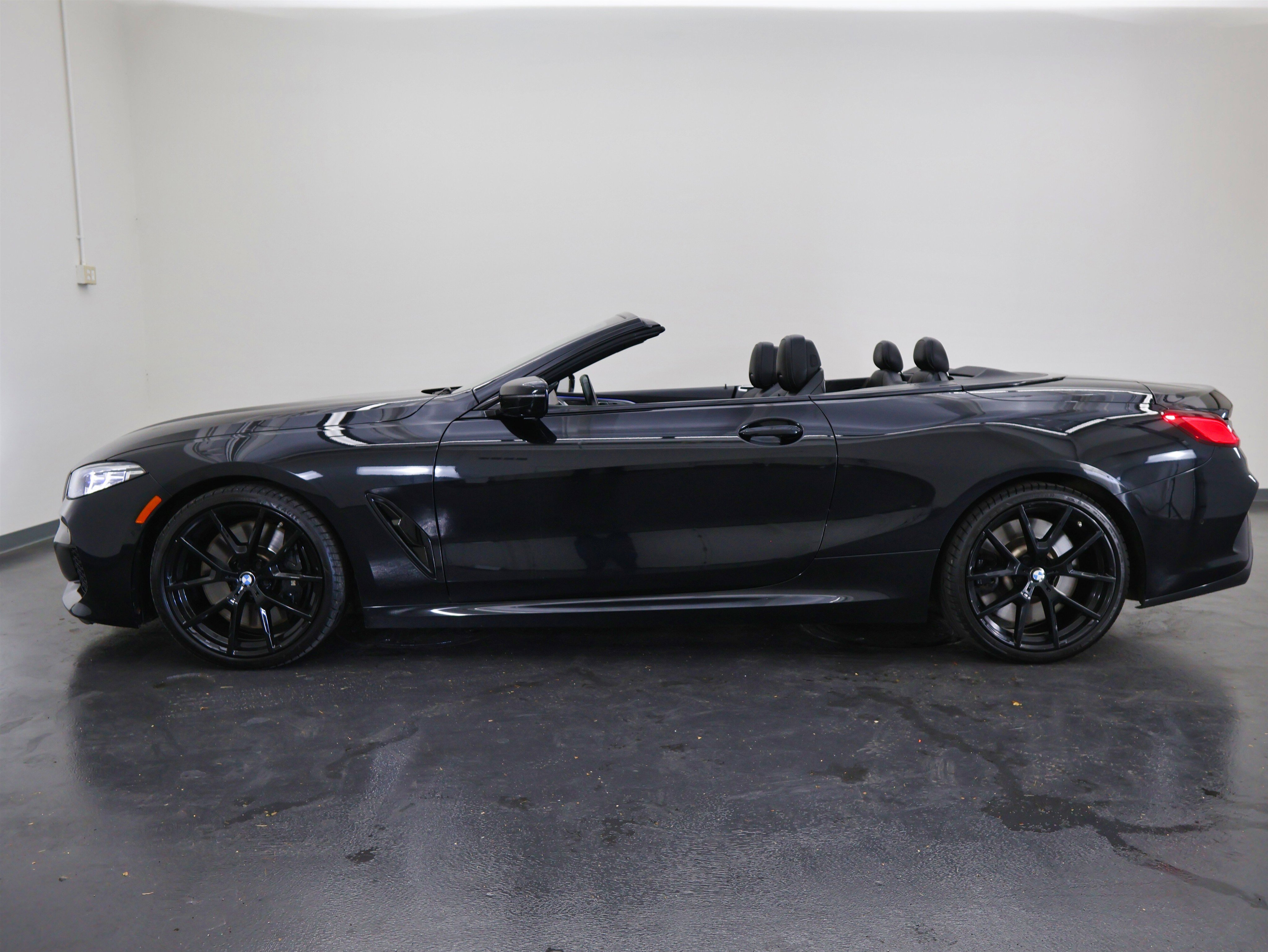 Used 2021 BMW M850i xDrive Convertible image 7