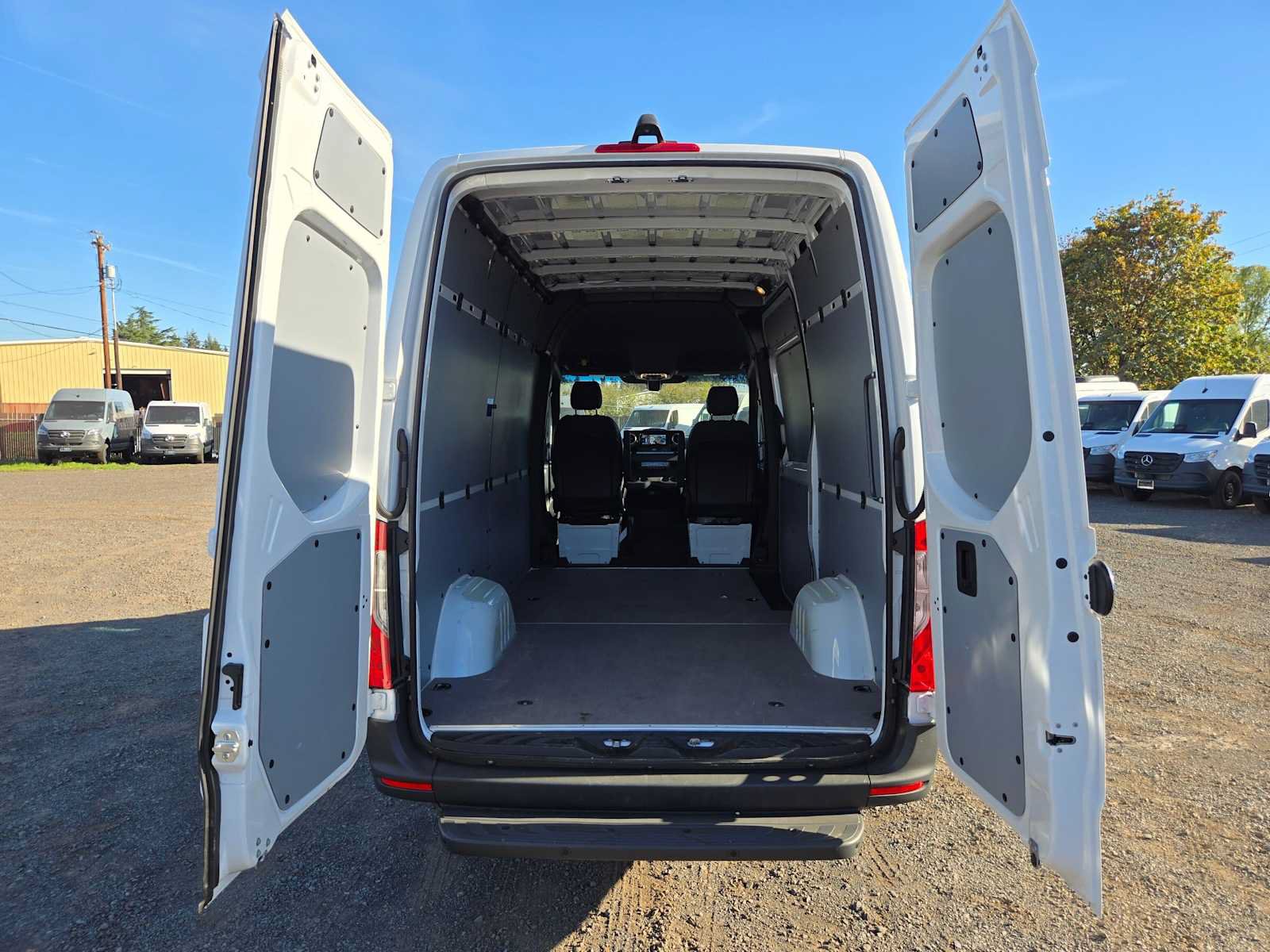 Used 2026 Mercedes-Benz Sprinter 2500 image 17