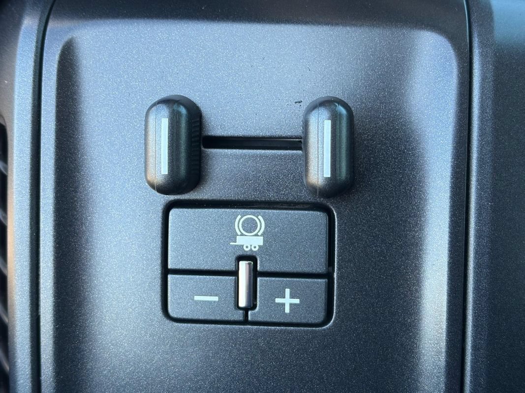 Used 2015 Chevrolet Silverado 2500 W/T AWD/4WD image 15