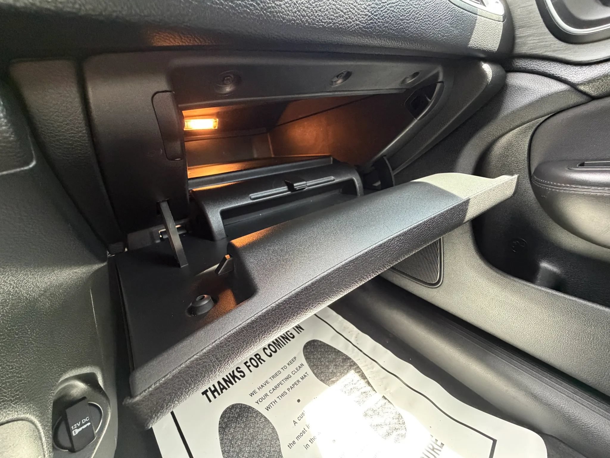 Used 2015 Chrysler 200 Limited FWD image 25