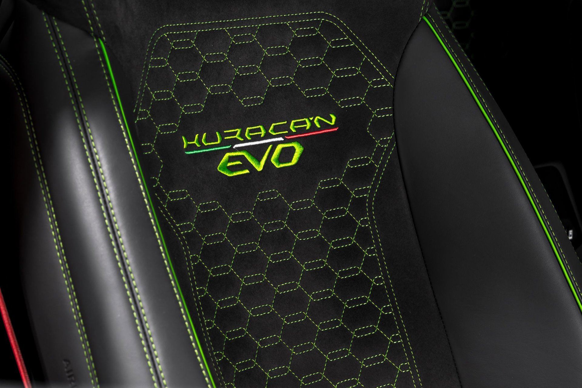 Used 2023 Lamborghini Huracan EVO image 37