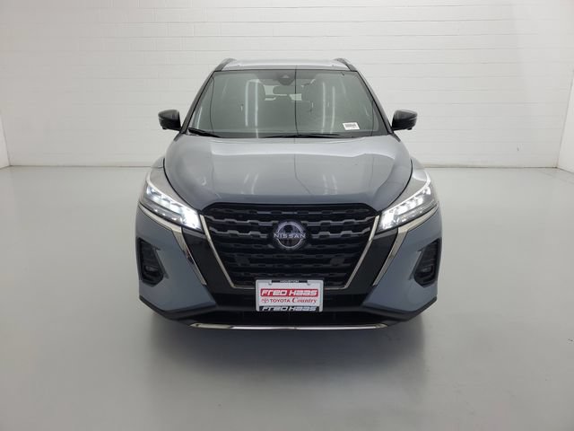 Used 2024 Nissan Kicks SR FWD image 3