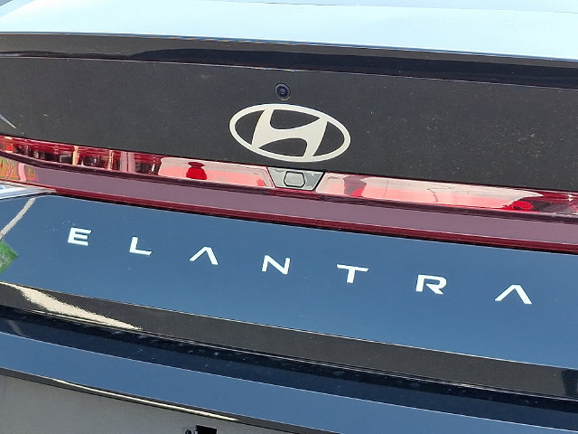 New 2026 Hyundai Elantra SEL Sport FWD image 13