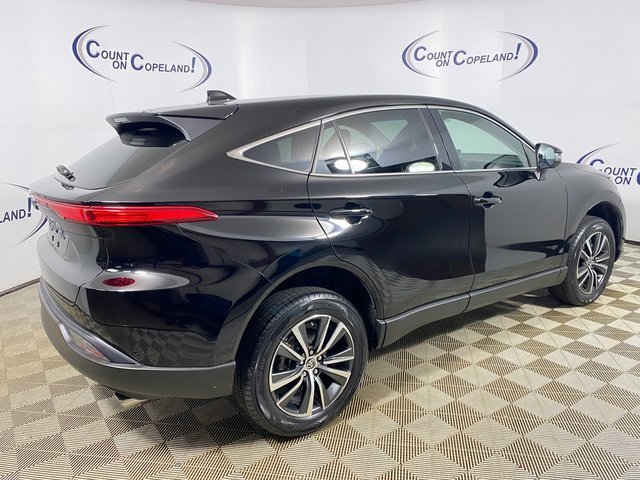 Certified 2023 Toyota Venza LE image 7