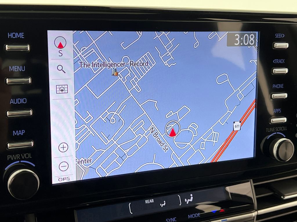 Used 2024 Toyota Sienna XSE w/ XSE Plus Package image 3