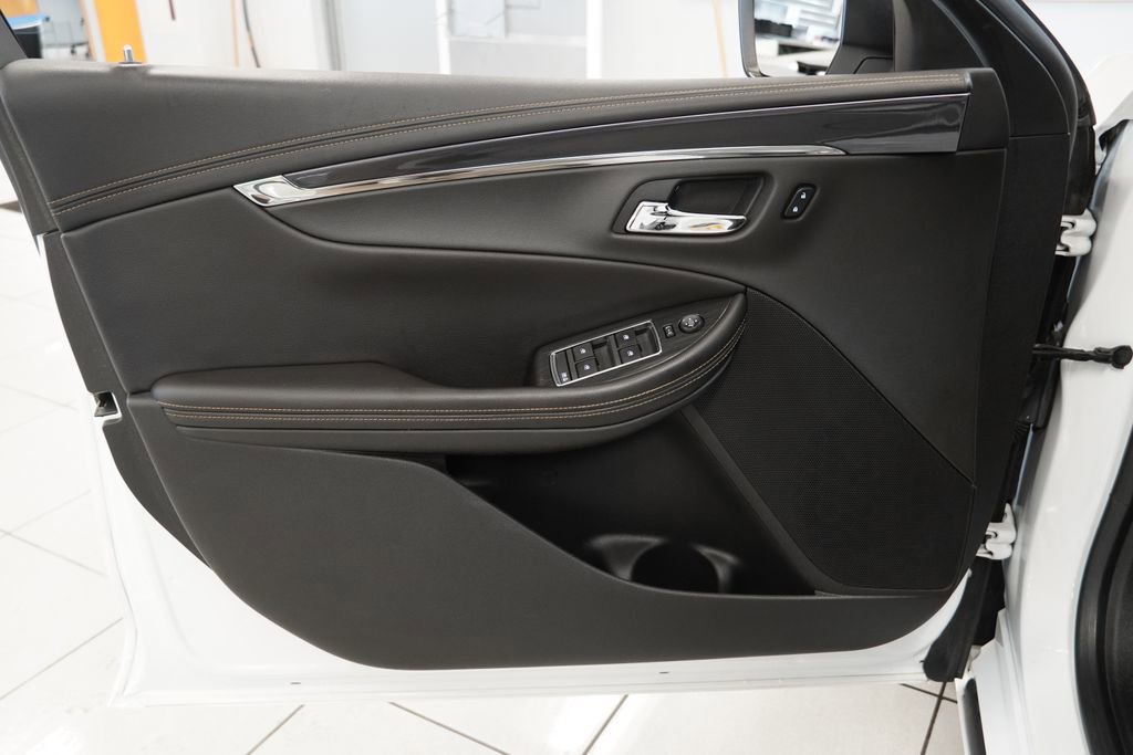 Used 2019 Chevrolet Impala LT w/ LT Leather Package FWD image 16