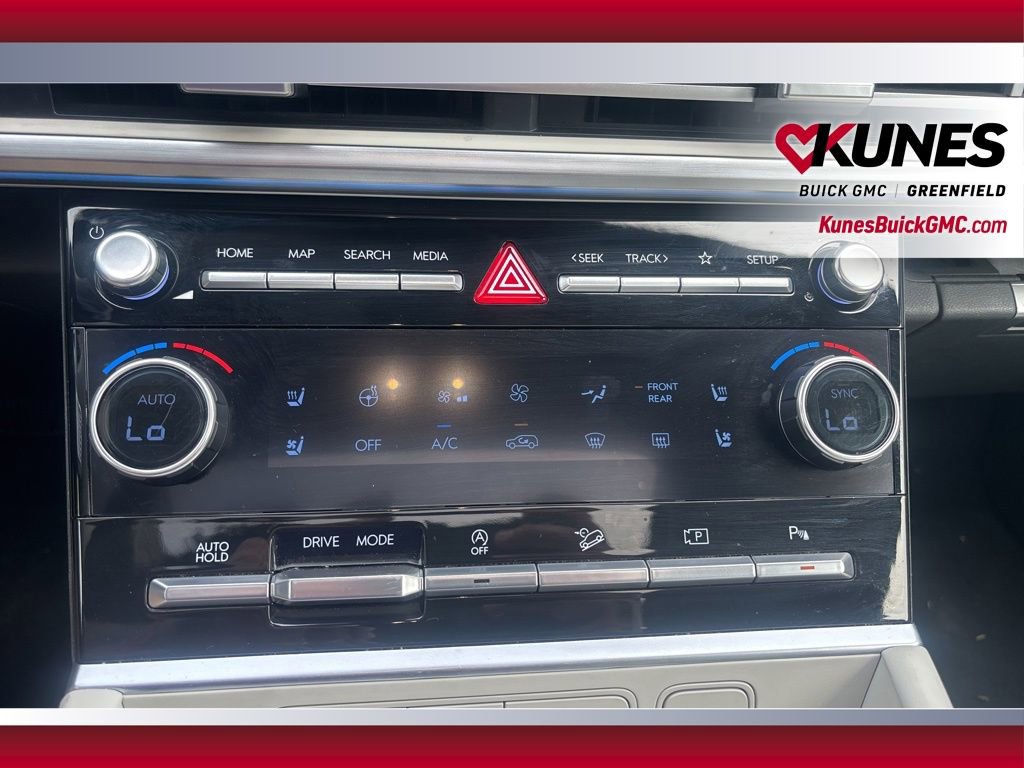 Used 2024 Hyundai Santa Fe Limited image 30