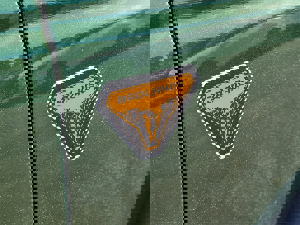 Used 2025 Ford Bronco Badlands image 8