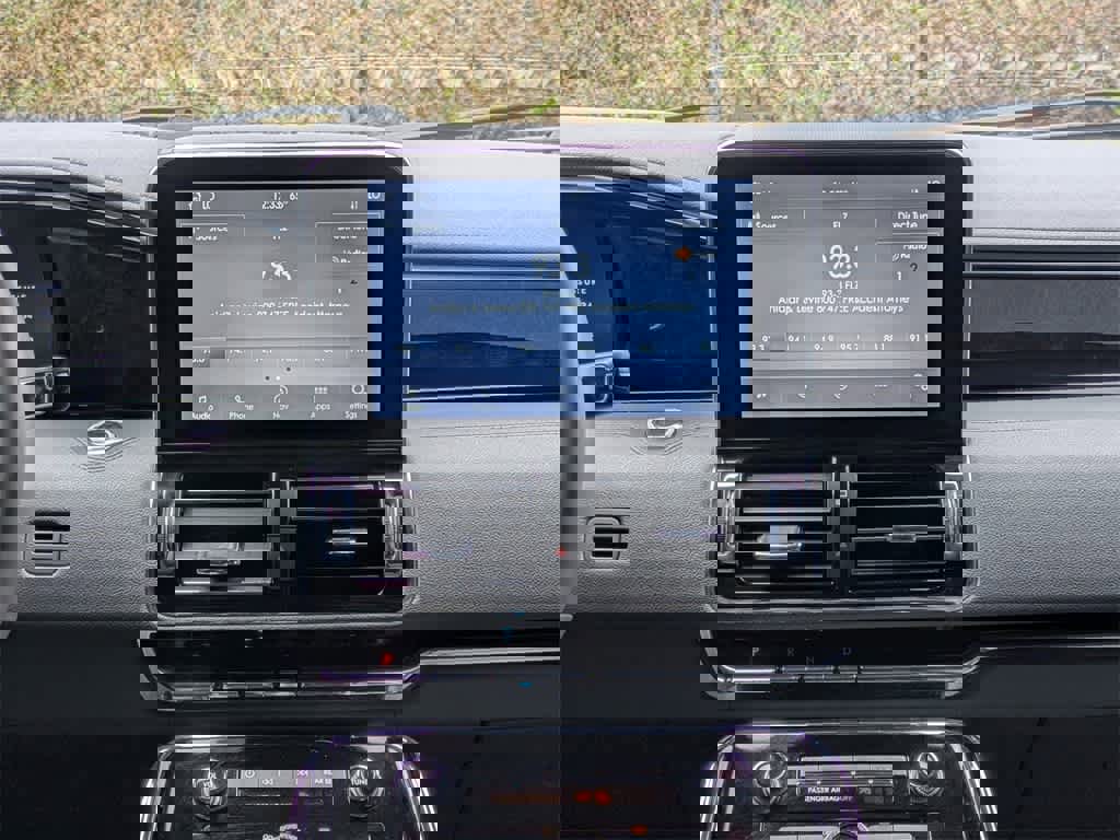 Used 2020 Lincoln Navigator Reserve w/ Luxury Package image 27