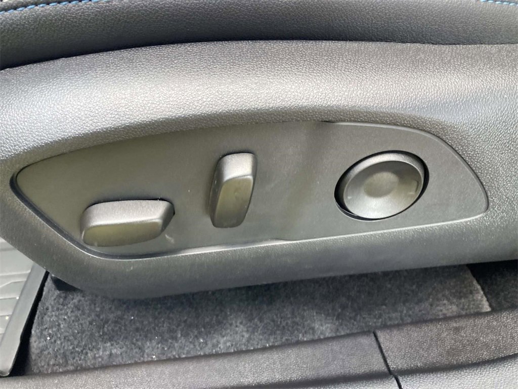 New 2026 Chevrolet Equinox EV LT image 17