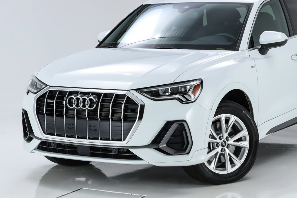 Used 2025 Audi Q3 2.0T Premium Plus w/ Premium Plus Package AWD/4WD image 45